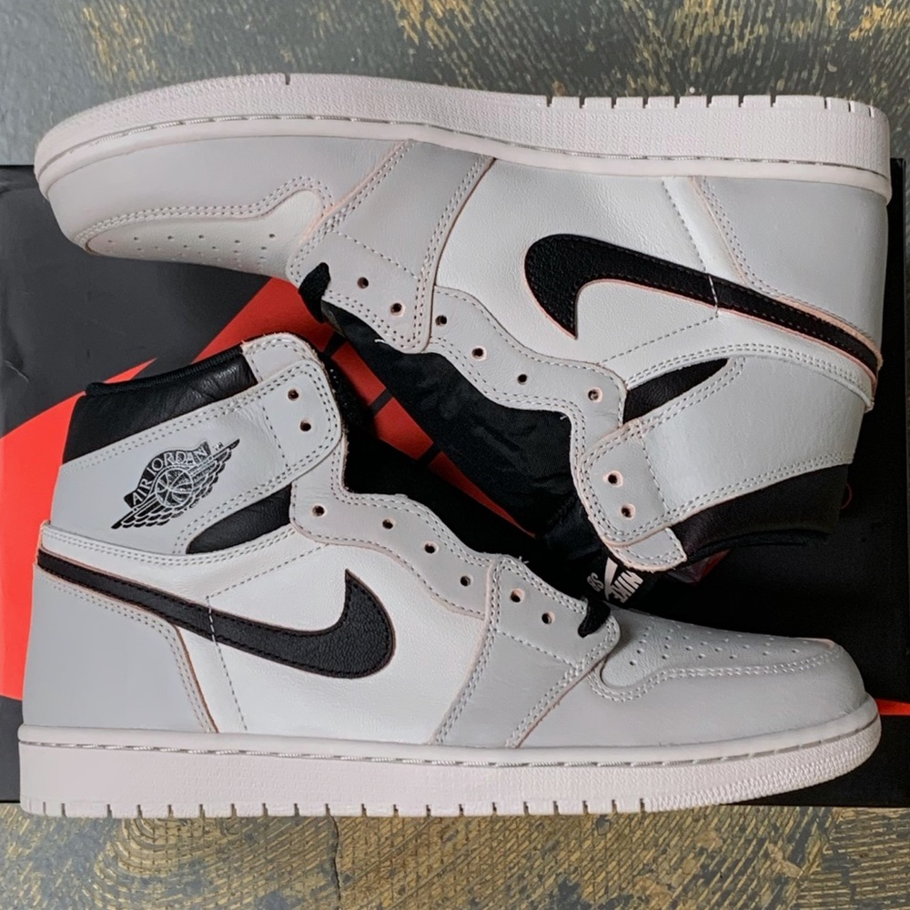 Air Jordan 1 Hi Retro Defiant NYC Paris CD6578-006 - Picture 2 of 8